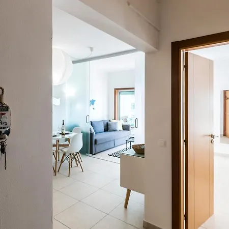 Algarve Vibes Apartment, Wifi, Pool, Ac, Bbq * Portimao