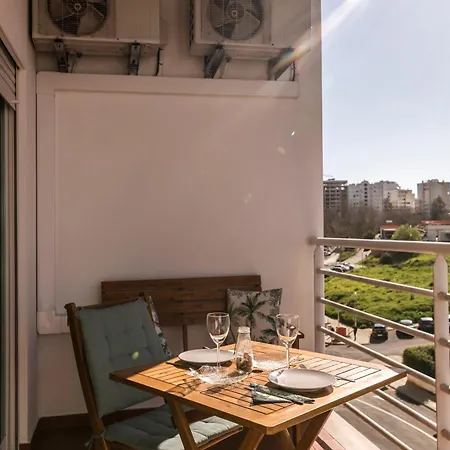 Algarve Vibes Apartment, Wifi, Pool, Ac, Bbq Apartment Portimao