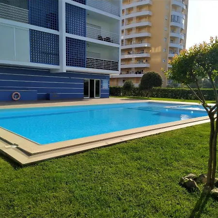 Algarve Vibes Apartment, Wifi, Pool, Ac, Bbq شقة