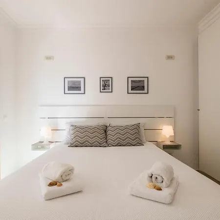 דירה Algarve Vibes Apartment, Wifi, Pool, Ac, Bbq