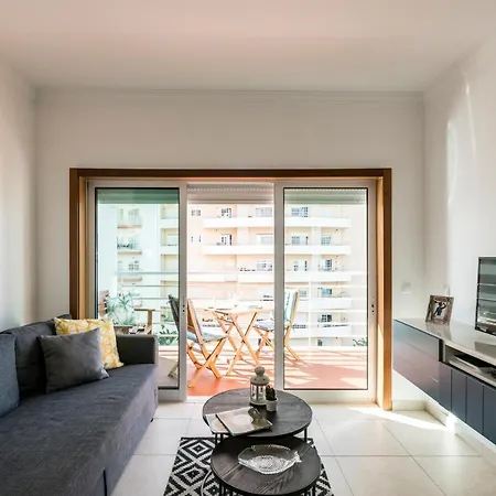 Algarve Vibes Apartment, Wifi, Pool, Ac, Bbq Appartement